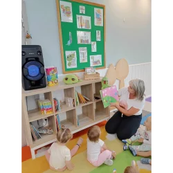 czytanie bajki dzieciom